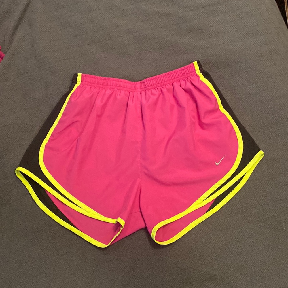 Nike Dry Fit athletic shorts sz M